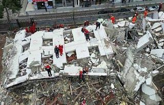 Yalova’da deprem tatbikatı gerçeğini aratmadı