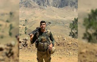 Yayaya çarpmamak için kaza yapan uzman çavuş,...