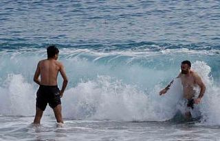 Yüksek kesimlerinde kar etkili olan Antalya’nın...