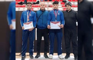 Yunusemreli güreşçiler Bilecik’ten başarıyla...