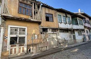 Zile’deki metruk yapılar korkuya sebep oluyor