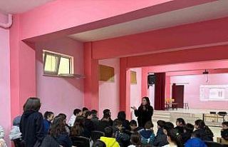 250 ortaokullu öğrencilere bilgilendirme yapıldı