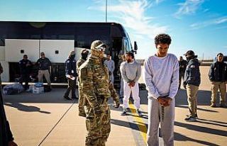 ABD, 10 "suçlu" göçmeni Guantanamo Körfezi’ne...