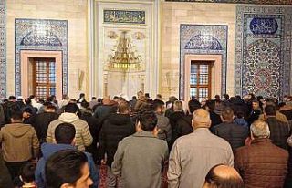 Adana’da ilk teravih namazı kılındı