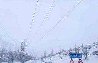 Adana’nın yüksek kesimlerinde kar yağışı etki...