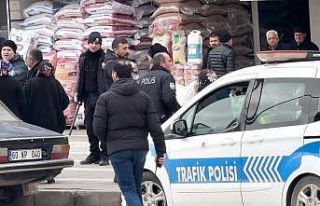 Adliye önünde ailelerin gergin bekleyişi sürüyor