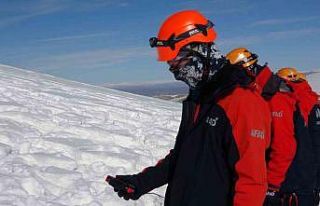 AFAD’dan ‘yaşam sinyal cihazı’ ile çığ...