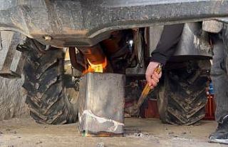 Ağrı’da, eksi 20’yi bulan soğuklarda vatandaşlar...