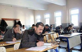 Ağrı’da öğrenciler ve aileleri Siyer Yarışmasında...