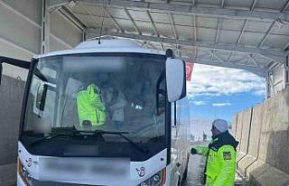 Ağrı’da trafik kontrolleri: 51 kişiye ceza, 16...