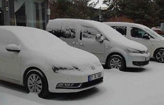 Ahlat’ta kar yağışı, 8 köy yolu ulaşıma kapandı