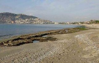 Alanya’da deniz suyu 7-8 metre çekildi