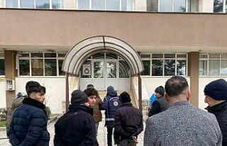 Amasya’da polisin peş peşe durdurduğu iki araçta...