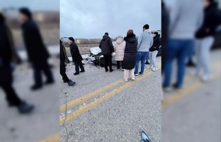 Ankara’da 4 aracın karıştığı kazada bir araç...