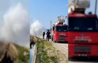 Antalya’da seyir halindeki otomobil alev aldı