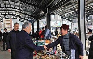 Antika Pazarı’na kar engeli