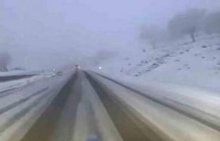 Araban’a kar yağışı çiftçilerin yüzünü...