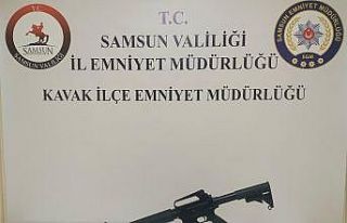 Asker eğlencesinde makineli tüfekle havaya ateş...