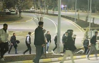 Asker eğlencesinde sopalı kavga