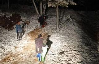 Aydos’ta çocukların kar eğlencesi