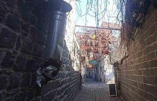 Baca boruları Diyarbakır’ın tarihi sokaklarını...