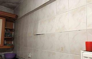 Bahçelievler’de çökme tehlikesi olan bina tahliye...