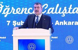 Bakan Tekin, Türkiye Yüzyılı Maarif Modeli’ni...