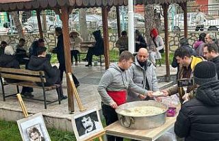 Balıkesir’de sanatçı Ferdi Tayfur için pilav...