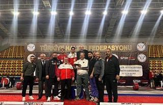 BARÜ’lü sporculardan halter ve kick boksta 9 madalya