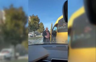 Başakşehir’de minibüs şoförü, kadın sürücünün...