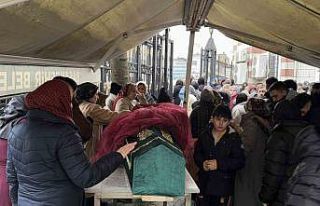 Başakşehir’deki yangında ailesinin hayatını...