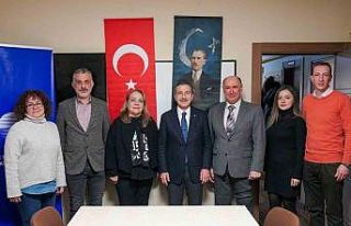 Başkan Ataç’tan EMO ve eczacılara ziyaret