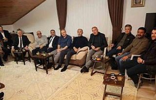 Başkan Bıyık, umreden dönen vatandaşları ziyaret...