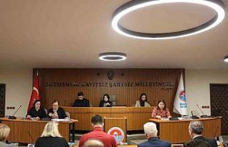 Başkan Köymen, Süreyya Plajı’ndaki alışveriş...