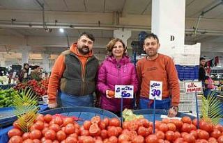 Başkan Ünlüce Çamlıca Pazarında