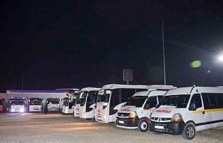 Başkan Yalım direksiyona geçti, grevdeki şoförlere...