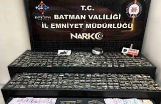 Batman’da uyuşturucu madde ile yakalanan sokak...