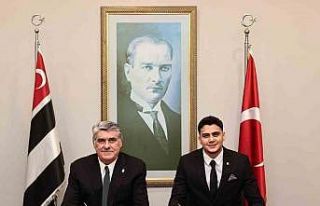 Beşiktaş, Mustafa Erhan Hekimoğlu ile yeni sözleşme...