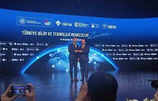 Bilim Üssü’ne ’Uzun Soluklu Emek’ ödülü