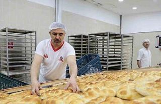 Bolu Belediyesi Halk Ekmek’te Ramazan pidesi 18...