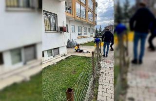 Bolu’da 5.kattan düşen genç, ağır yaralandı