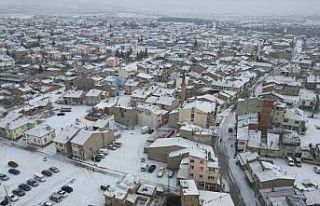 Bolvadin kar yağışı sonrası beyaza büründü