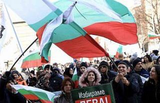 Bulgaristan’da "euro" karşıtı protestocular...