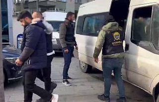 Büyükçekmece’de dükkanı basıp baba ve oğlunu...