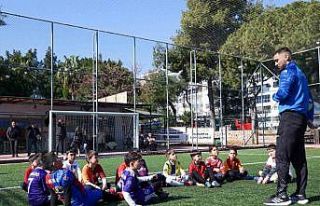 Büyükşehir’in Futbol Akademisi’nde bin 600...