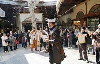 "Çat kapı" kurtuluş tiyatrosu Kahramanmaraşlılarla...