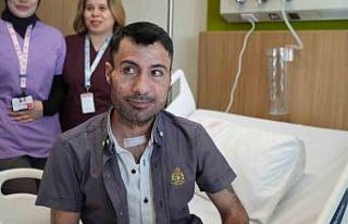 Çenesindeki dev tümörden kurtuldu, bacağından...