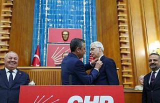 CHP Lideri Özel: "Teğmenlerin tazminatını...