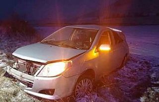 Çorum’da takla atan otomobildeki 3 kişi yaralandı