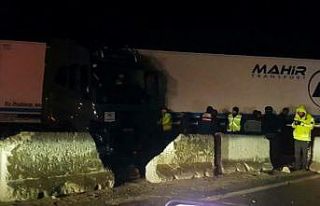 D-650’de 3 tır kazaya karıştı: Kilometrelerce...